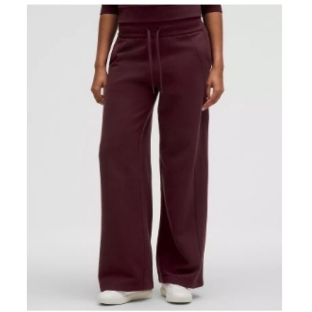 NWOT Lululemon Scuba Mid Rise Wide Leg Pants *Regular